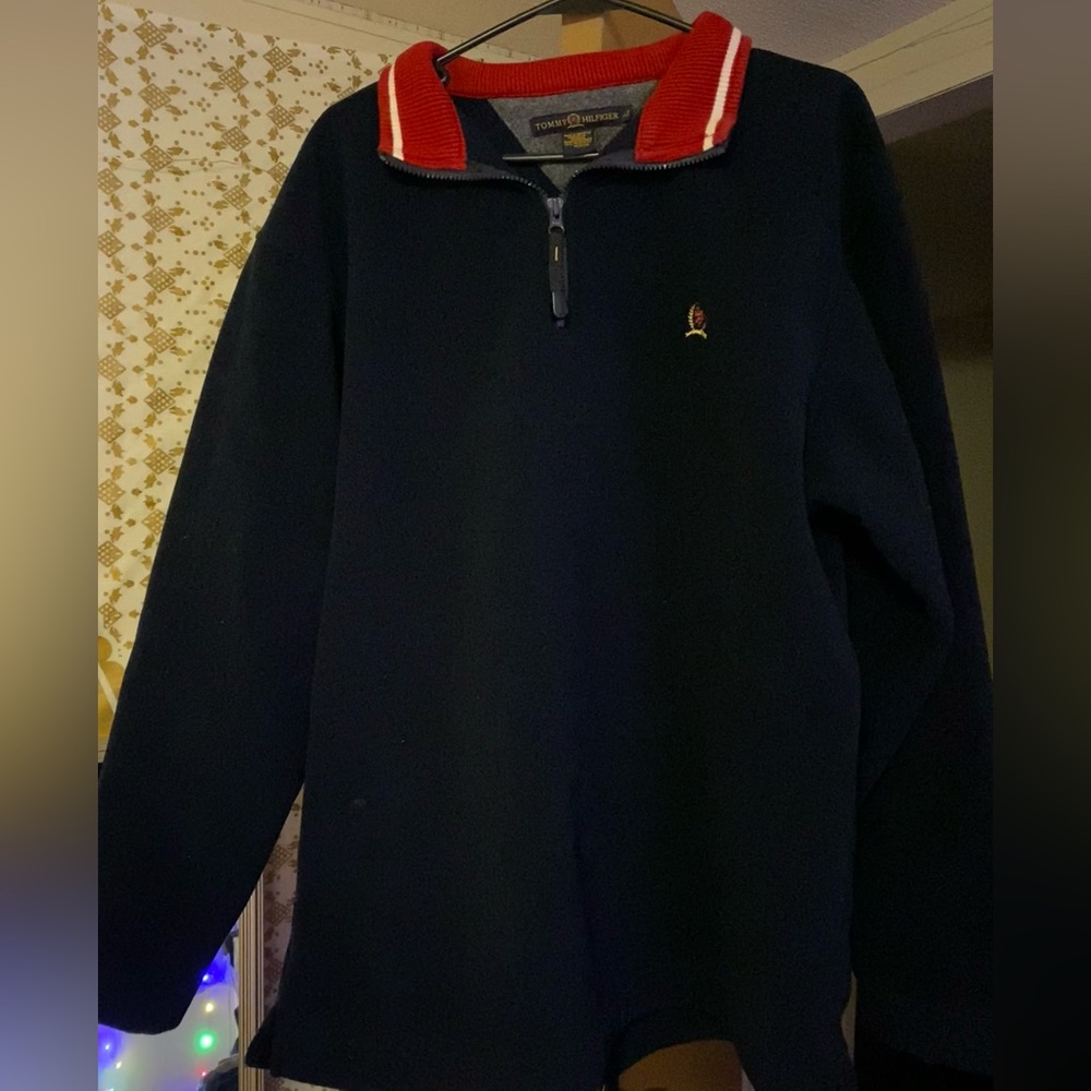 EUC - Tommy Hilfiger - fleece quarter zip